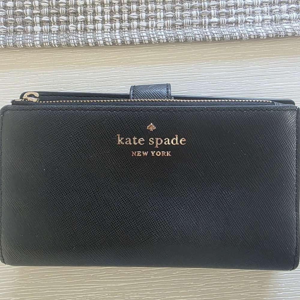 Kate SPADE Womens Wallet